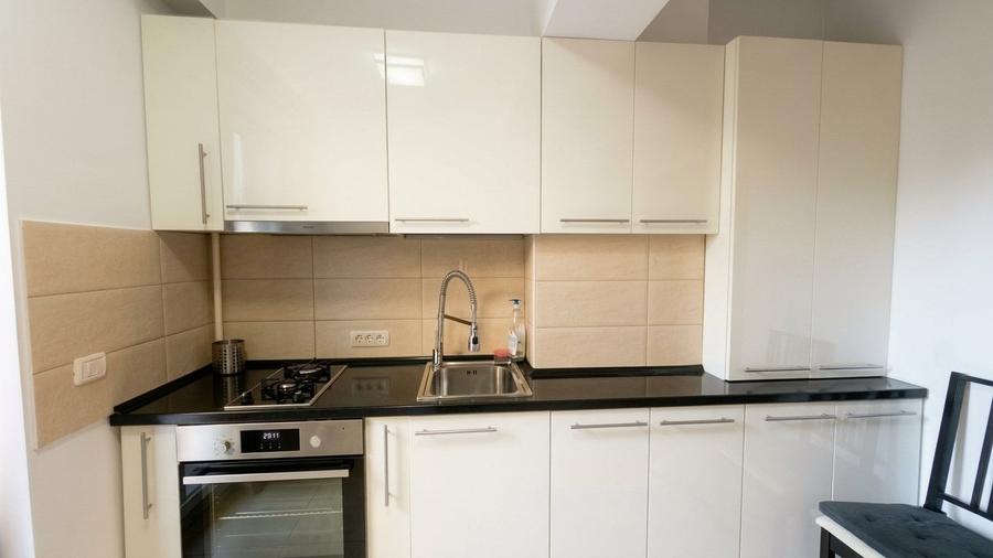 Apartament cu 3 camere circular, mobilat în Domenii