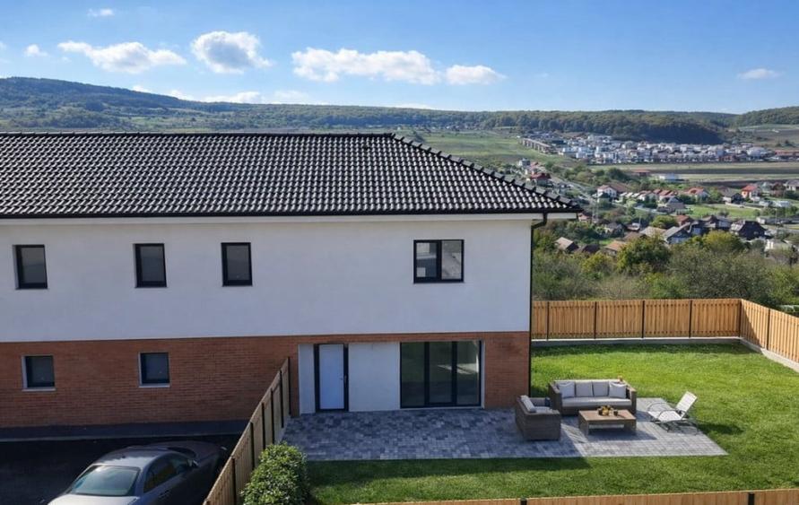 Casă cu 4 camere cu Teren 332 Mp în Chinteni