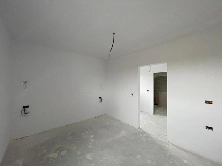 Casă cu 5 camere cu Teren 599 Mp în Giarmata
