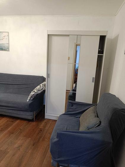 Apartament cu 3 camere decomandat în Vitan