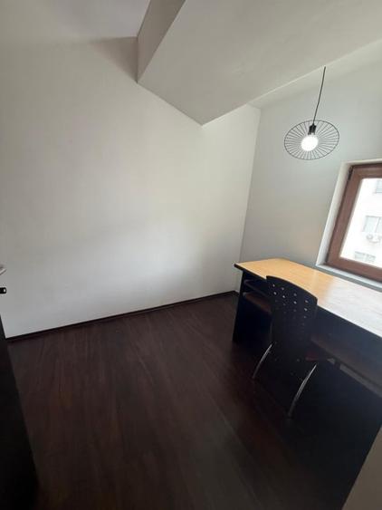 Apartament cu 3 camere decomandat, mobilat în Calea Severinului