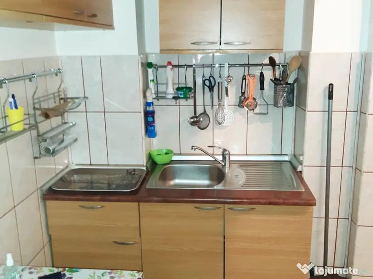 Garsonieră decomandată în Ostroveni