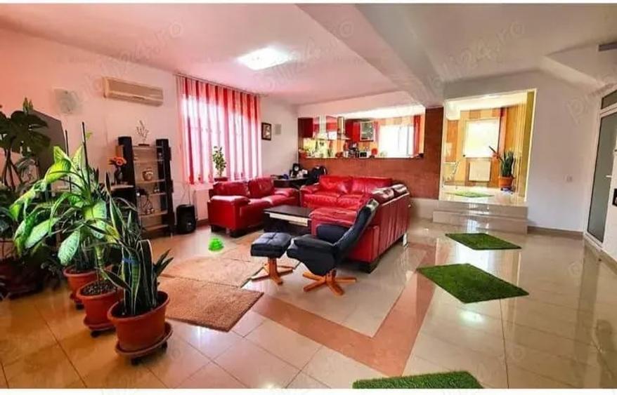 Casă cu 5 camere cu Teren 650 Mp în Militari