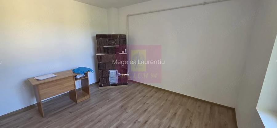 Casa cu 2 camere de vanzare in Campina