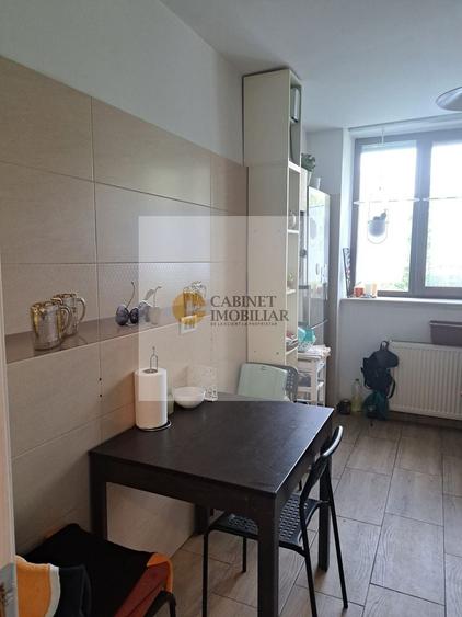Apartament cu 3 camere decomandat în Politehnica