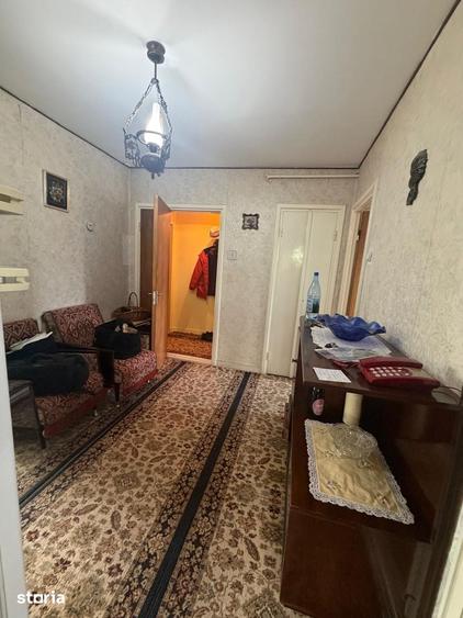 Apartament cu 3 camere decomandat în Nicolae Bălcescu