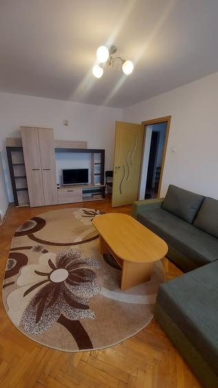 Apartament cu 2 camere semidecomandat în Dristor