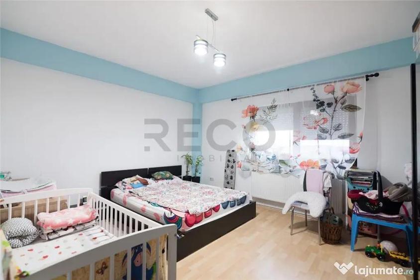 Apartament cu 3 camere decomandat în Paleu
