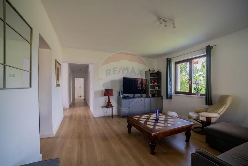 Casă individuală cu 4 camere cu Teren 680 Mp în Ciugud