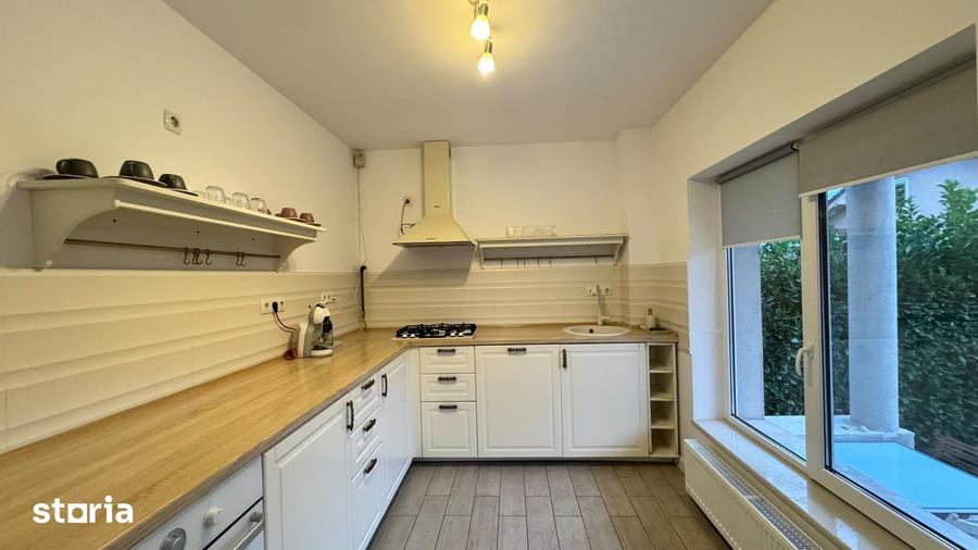 Casă cu 4 camere cu Teren 250 Mp în Tokai