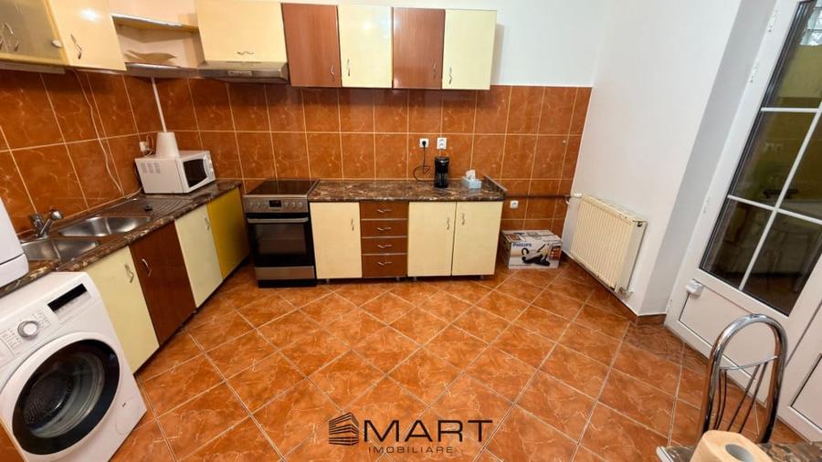 Casă cu 6 camere cu Teren 200 Mp în Calea Dumbrăvii