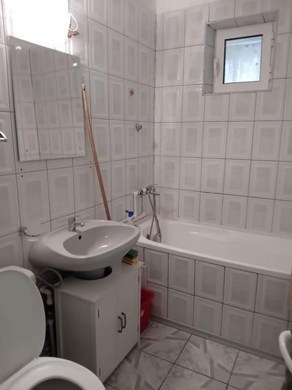 Apartament cu 2 camere semidecomandat în Micro 16