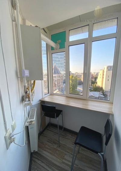 Garsonieră decomandată, mobilată în Universitate