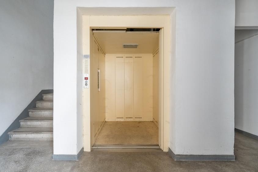 Spațiu comercial, de 3,550 mp, în Mărăști
