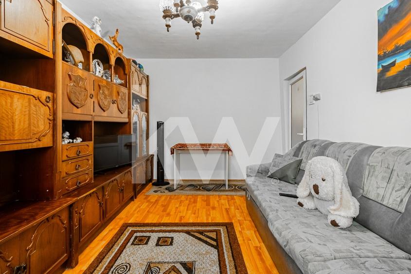 Apartament cu 3 camere decomandat, mobilat în Bartolomeu