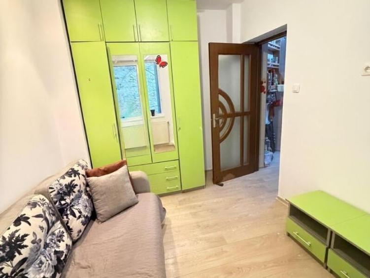 Apartament cu 3 camere decomandat, mobilat în Moșilor