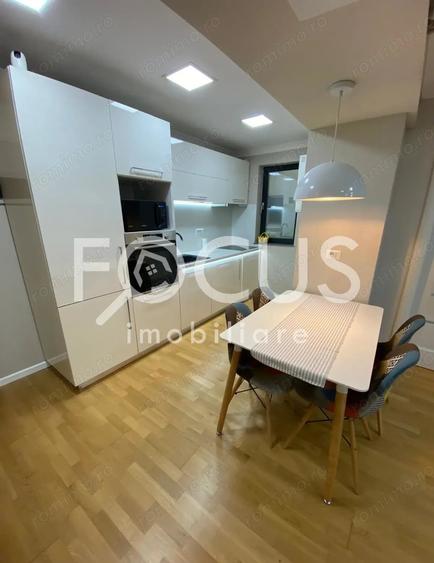 Apartament cu 3 camere semidecomandat în Spitalul Județean