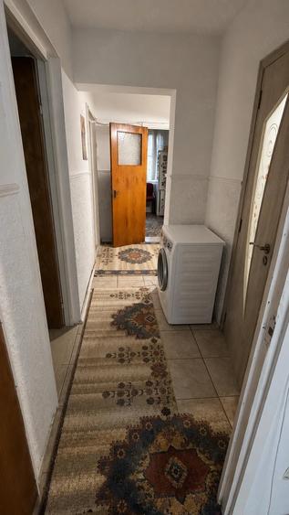 Apartament cu 3 camere decomandat în Berceni