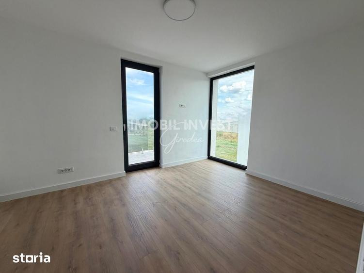 Casă cu 5 camere cu Teren 400 Mp în Central