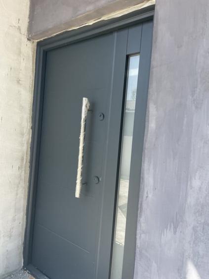 Casă individuală cu 4 camere cu Canalizare în Domnești