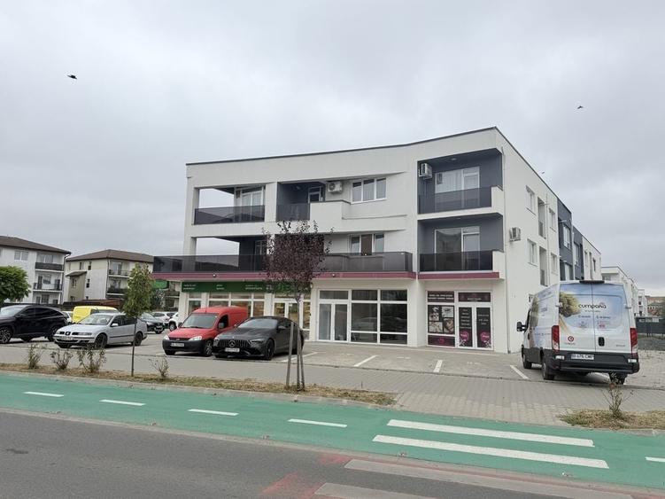 Spațiu comercial, de 120 mp, în Șelimbăr