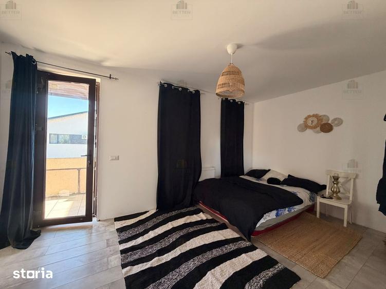 Casă cu 5 camere cu Teren 436 Mp în Berceni