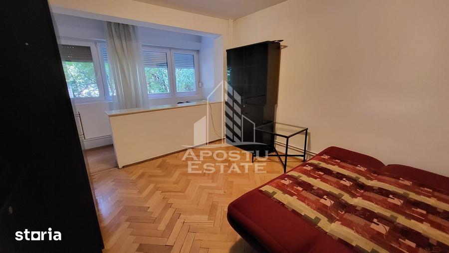 Apartament cu 2 camere decomandat în Elisabetin