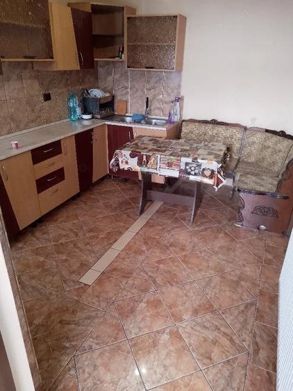 Apartament cu 3 camere semidecomandat în Fortuna