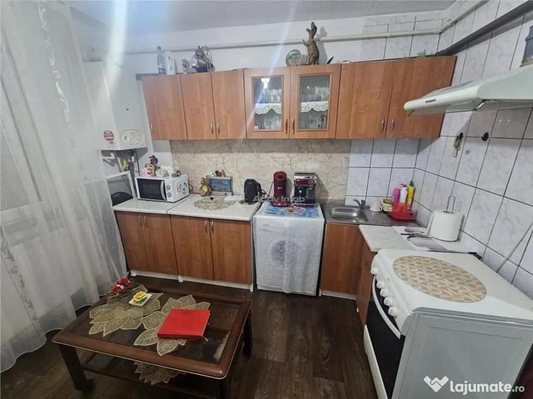 Garsonieră decomandată, mobilată în Central