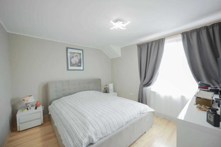 Casă cu 4 camere cu Teren 252 Mp în Sântandrei