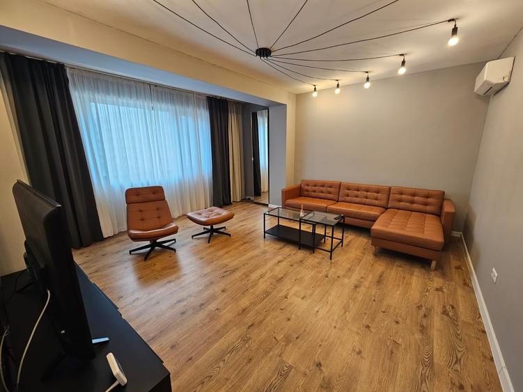 Apartament cu 2 camere decomandat în Pipera