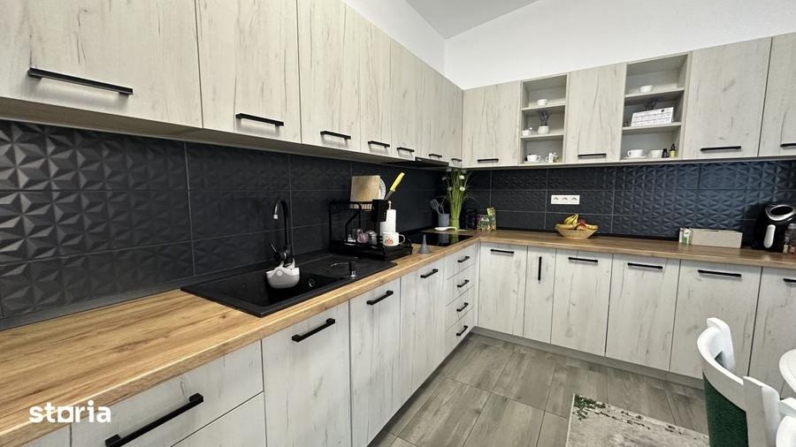 Casă cu 4 camere decomandat cu Teren 550 Mp în Recea