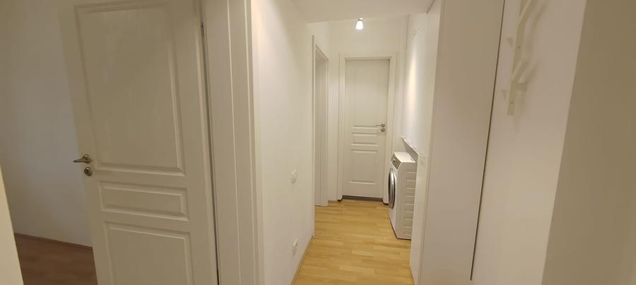 Apartament cu 3 camere decomandat în Drumul Sării
