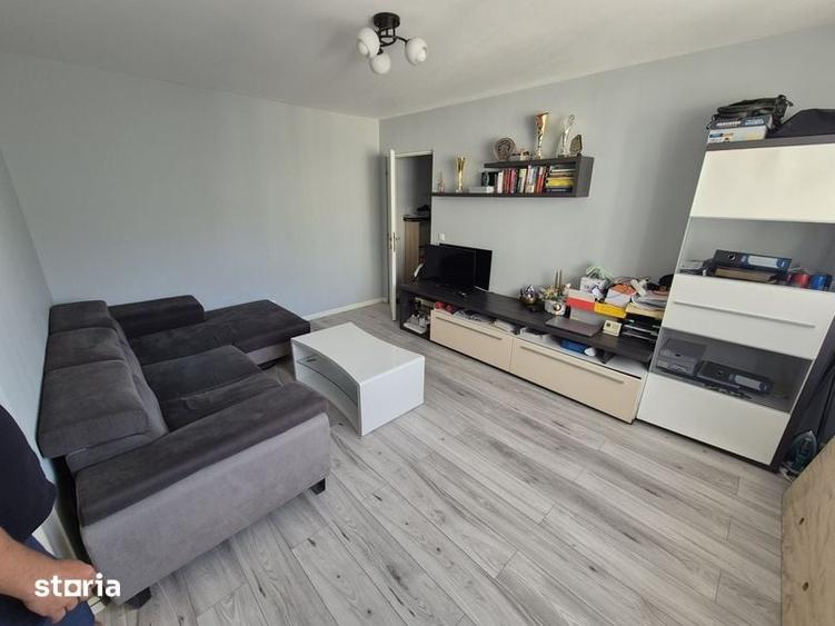 Vand apartament et 3,zona independentei,scara luminata si curata - 5