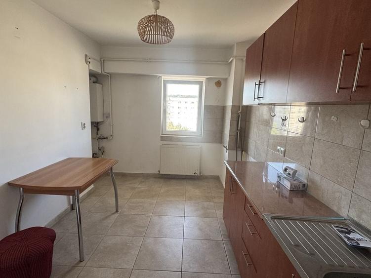 Apartament cu 3 camere decomandat în Câmpina