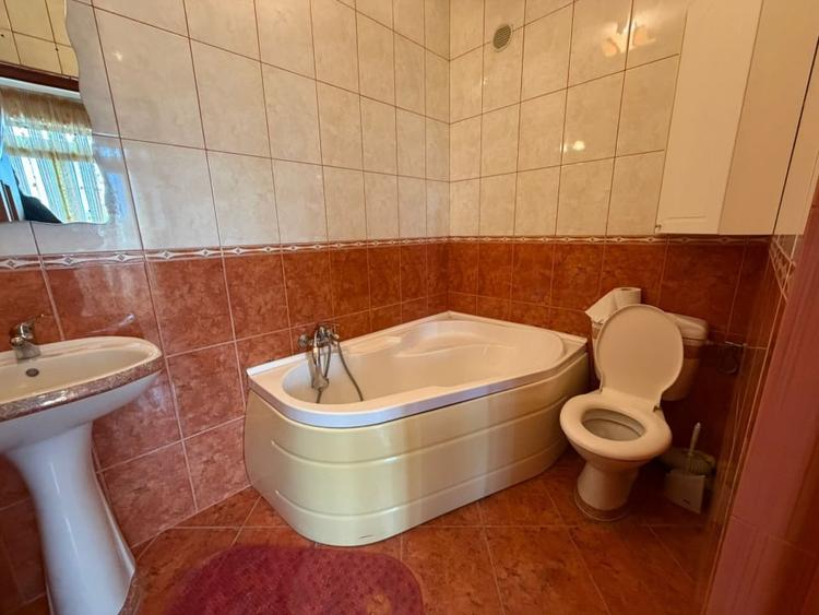 Apartament cu 5 camere semidecomandat, mobilat în Domenii