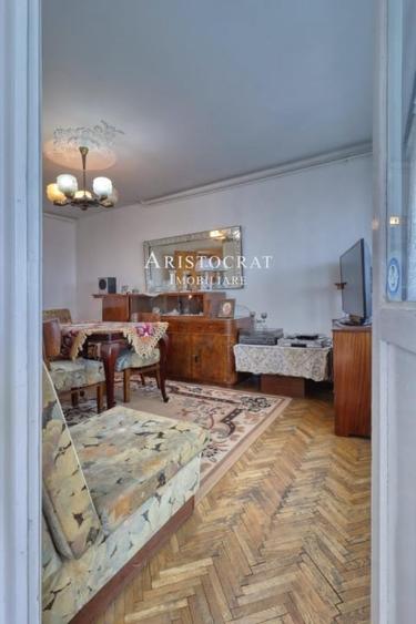 Apartament cu 4 camere în Pantelimon