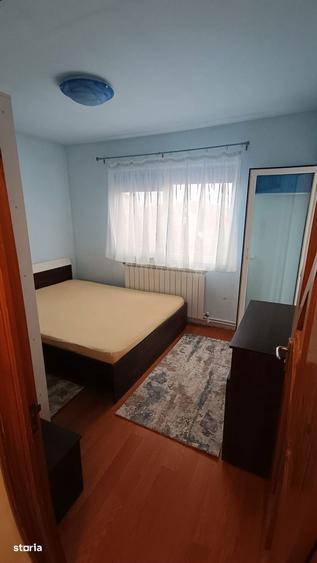Apartament cu 3 camere decomandat în Carrefour