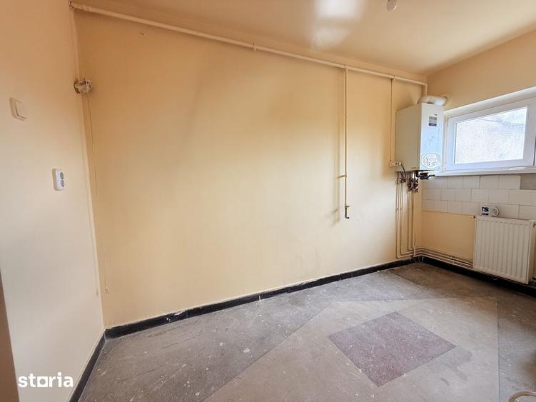Apartament cu 2 camere decomandat în Central