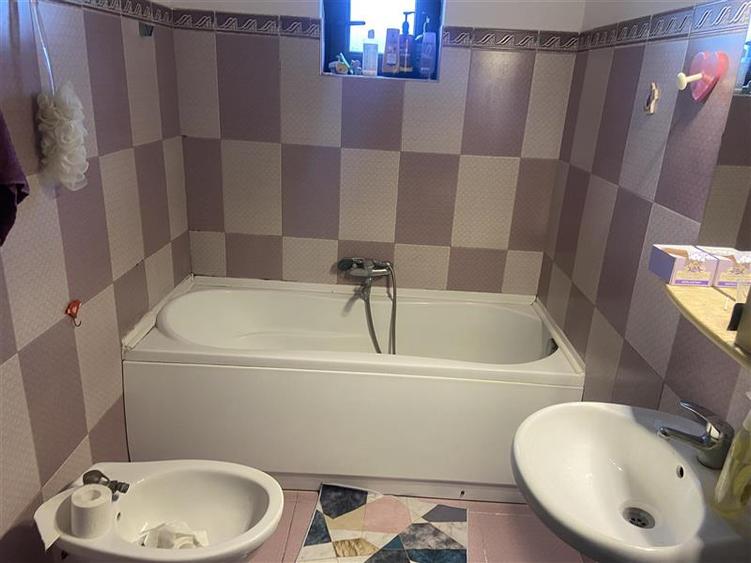 Casă individuală cu 4 camere cu Teren 913 Mp în Jorăști