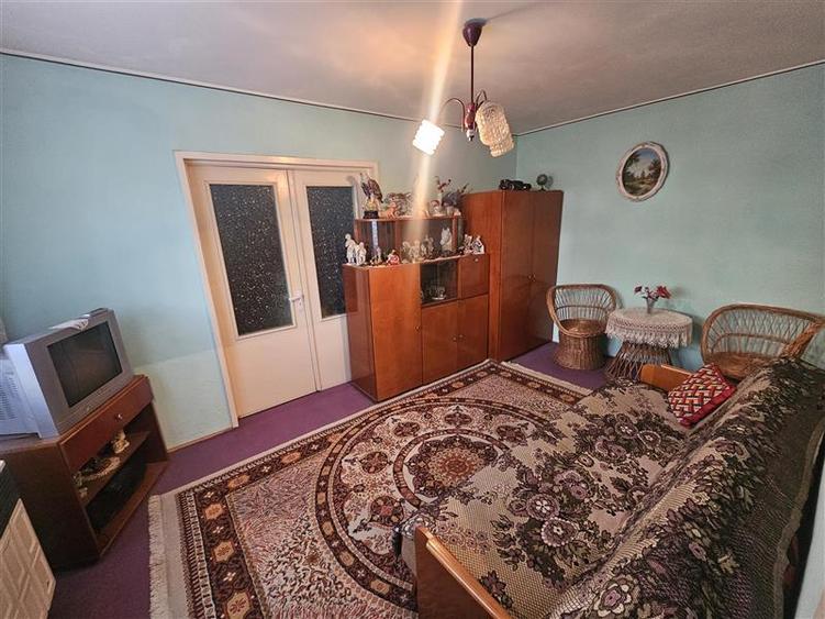 Apartament cu 2 camere nedecomandat în Micro II