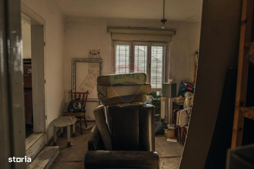 Casă cu 4 camere în Central