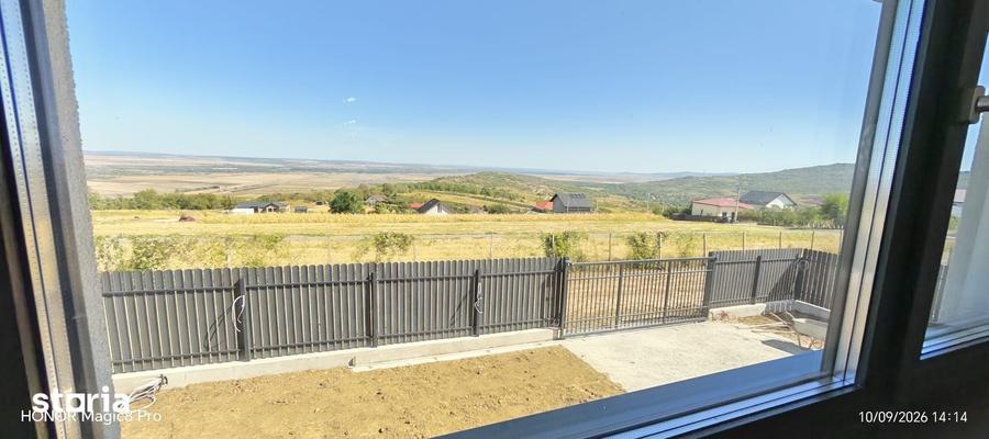 Casă cu 3 camere cu Teren 650 Mp în Tomești
