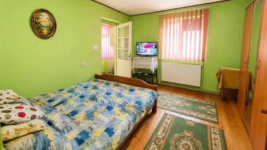 Casă cu Teren 1348 Mp în Giarmata