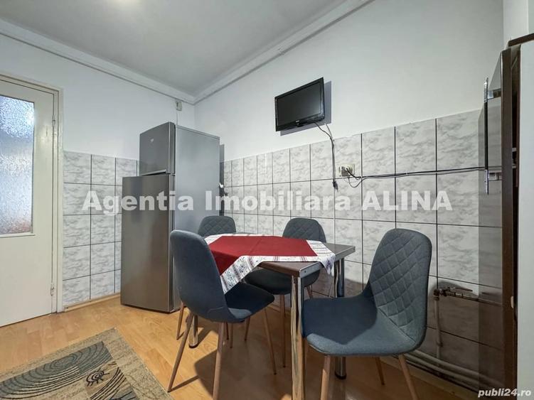 Apartament cu 3 camere decomandat în Progresul