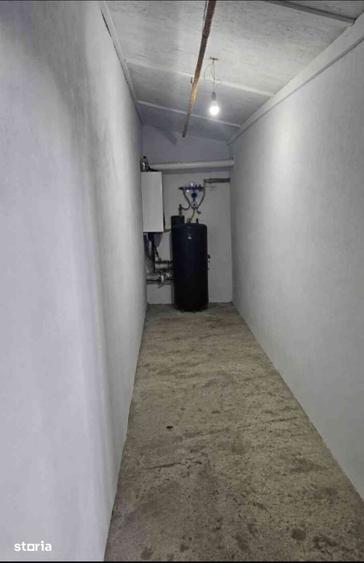 Casă cu 5 camere decomandat cu Teren 520 Mp în Malu Mare