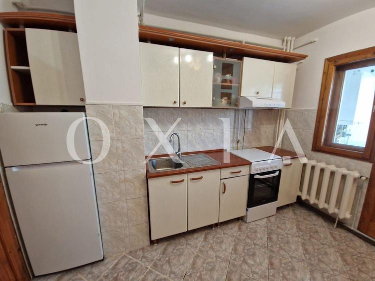 Apartament cu 3 camere decomandat, mobilat în Gheorghe Lazăr
