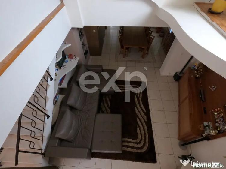 Casă cu 6 camere cu Teren 690 Mp în Găvana