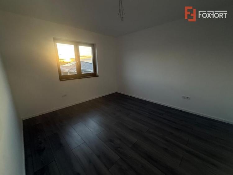 Duplex cu 5 camere cu Teren 300 Mp în Chișoda