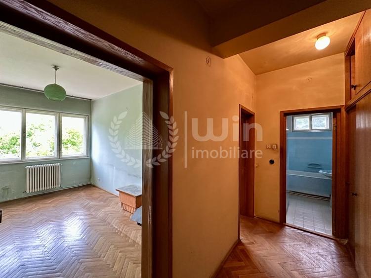 Apartament cu 4 camere decomandat în Central